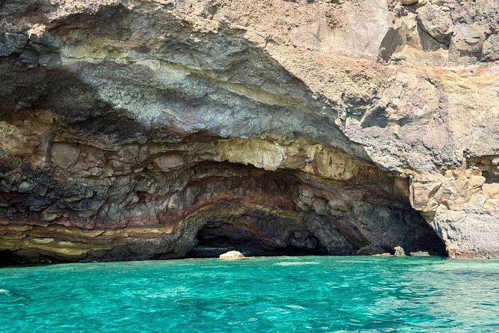 Lipari Private Boat Tour from Lipari, Salina Optional 4/8h