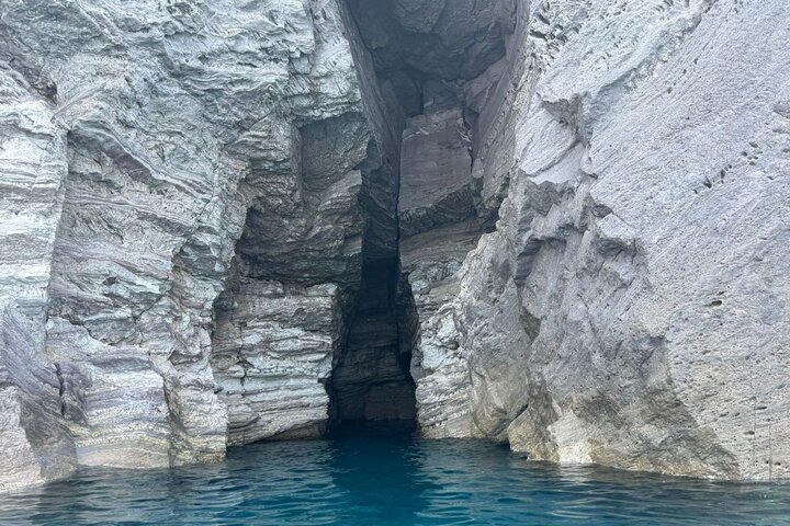 Lipari Private Boat Tour from Lipari, Salina Optional 4/8h
