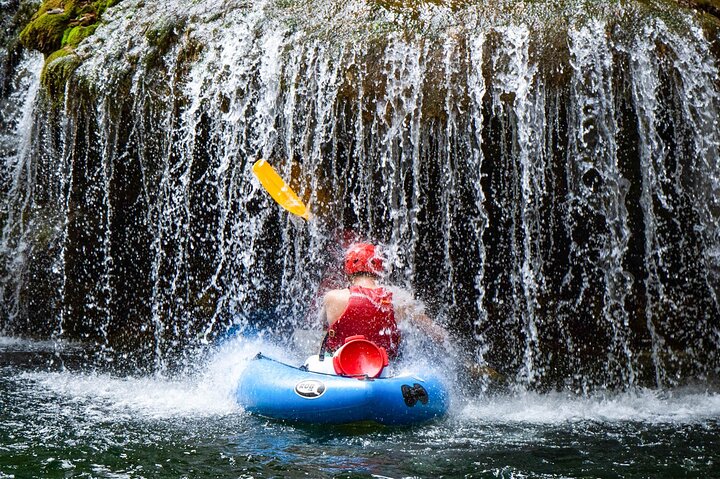 Kayaking at the Mreznica Canyon