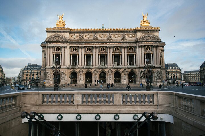 Le Havre Shore Excursion: Private Day Trip to Paris