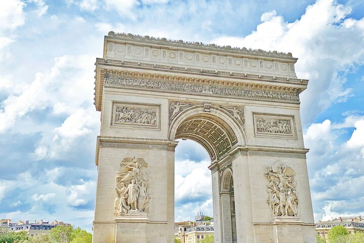 Le Havre Shore Excursion: Private Day Trip to Paris
