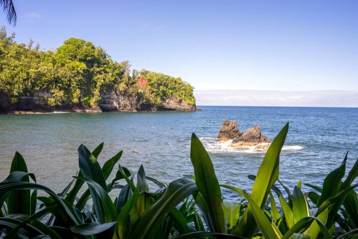 Big Island Scenic Tour: Volcano Hilo Town Waterfall Beach & Lunch