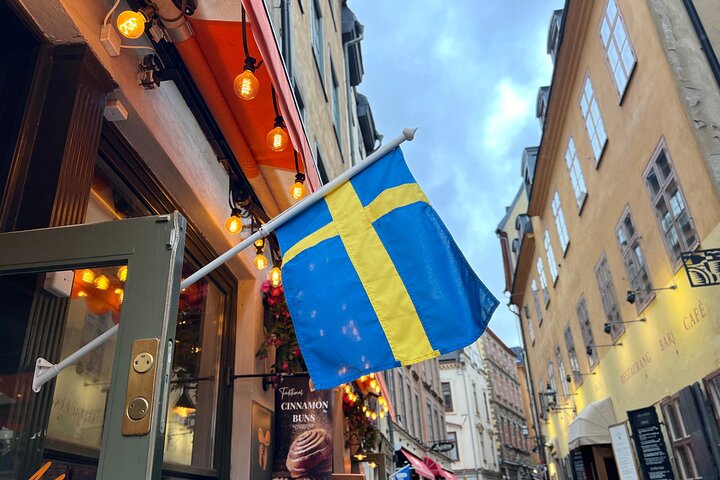 Stockholm Small Group Food Tour with 7 Classic Food Tastings