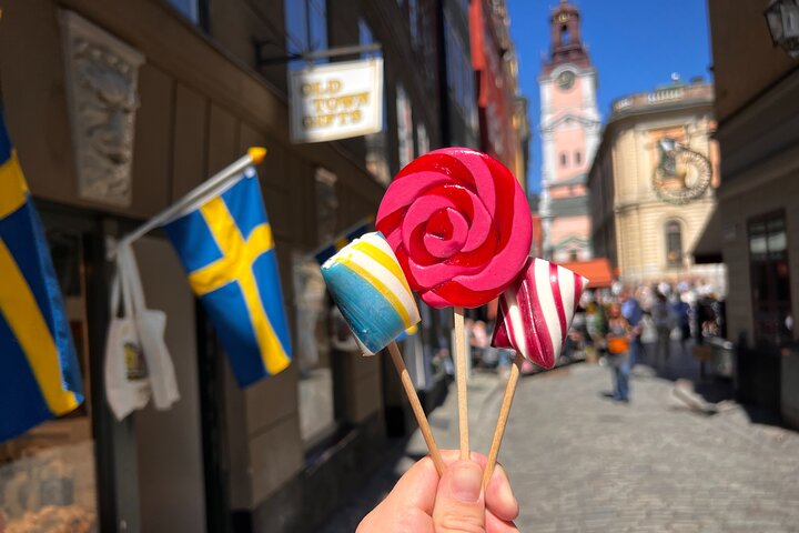 Stockholm Small Group Food Tour with 7 Classic Food Tastings