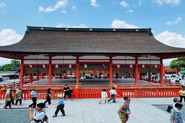 Kyoto Private customized Tour with Guide & Photographer