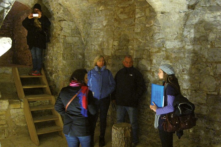 Prague Old Town, Medieval Underground and Dungeon Historical Tour