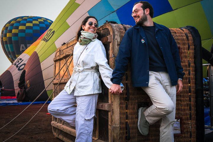 Balloon flight + Breakfast in cave + Pyramids + Pick up CDMX.
