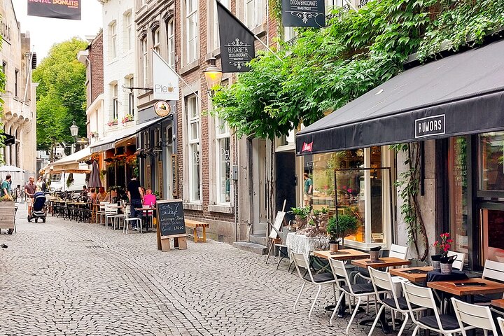 Maastricht city game: from Romans to Rieu