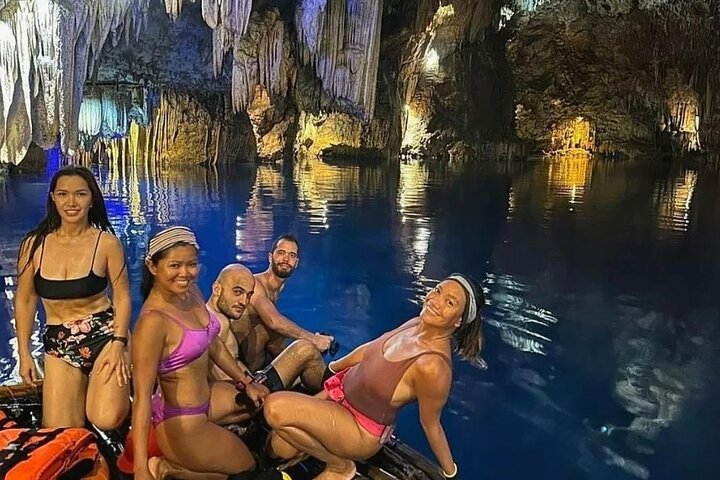 Coron Pukaway Cave & Twin Lagoon Private Tour with beach lunch