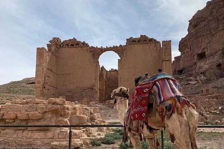 3-Hour Private Petra Tour: Siq, Treasury & Qasr Al-Bint