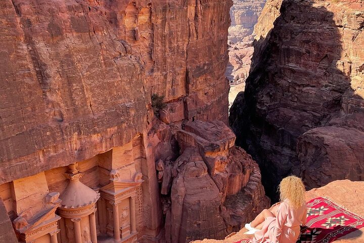 3-Hour Private Petra Tour: Siq, Treasury & Qasr Al-Bint
