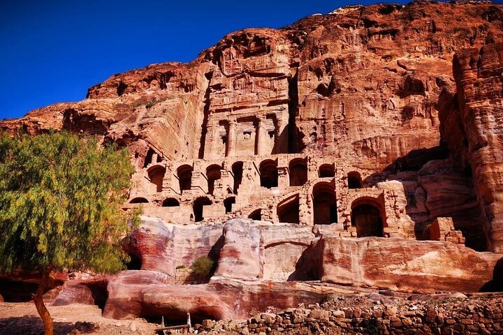3-Hour Private Petra Tour: Siq, Treasury & Qasr Al-Bint