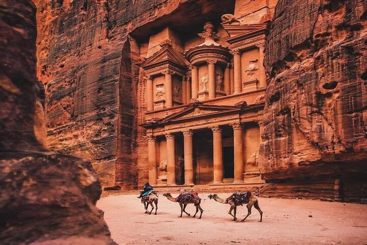 3-Hour Private Petra Tour: Siq, Treasury & Qasr Al-Bint