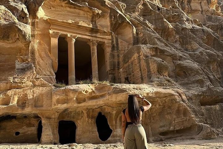3-Hour Private Petra Tour: Siq, Treasury & Qasr Al-Bint