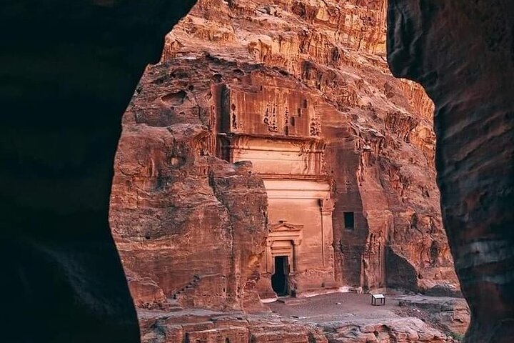 3-Hour Private Petra Tour: Siq, Treasury & Qasr Al-Bint