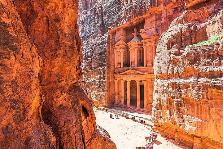 3-Hour Private Petra Tour: Siq, Treasury & Qasr Al-Bint