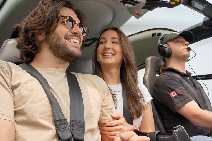 Niagara Falls Canada Tour: Helicopter, Boat Cruise & Journey