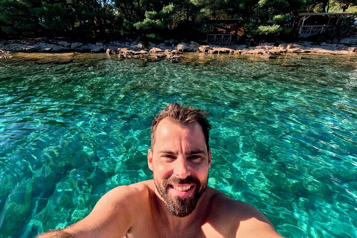 Makarska: 3-Island Speedboat Tour with Cave and Blue Lagoon
