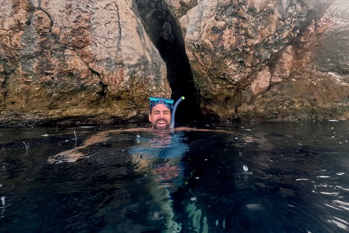 Makarska: 3-Island Speedboat Tour with Cave and Blue Lagoon