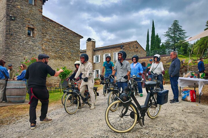 Vintage Solex EN ride in Carcassonne