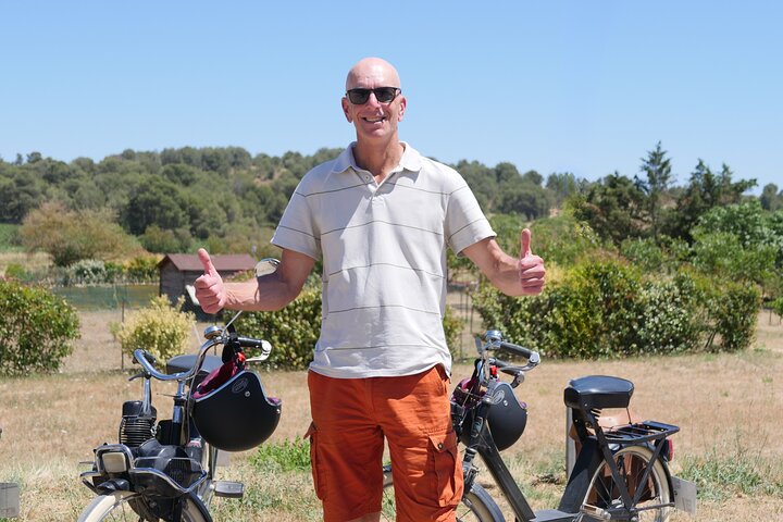 Vintage Solex EN ride in Carcassonne