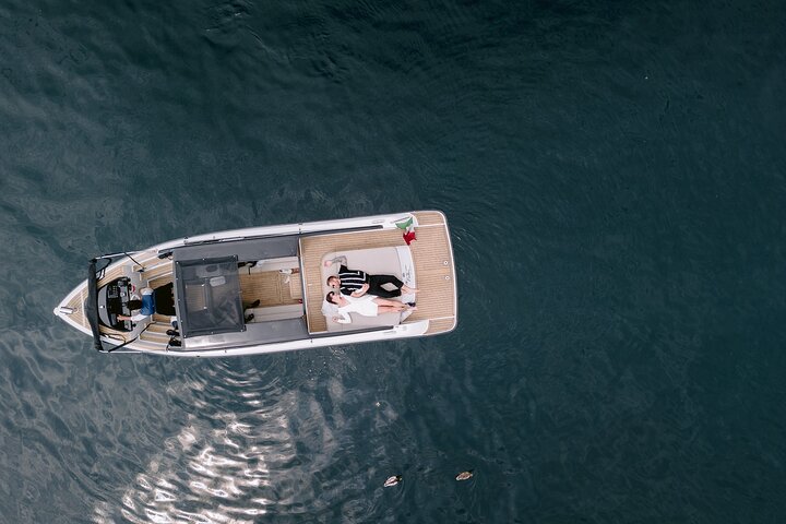 Private Photo Session with a Local Photographer in Lake Garda