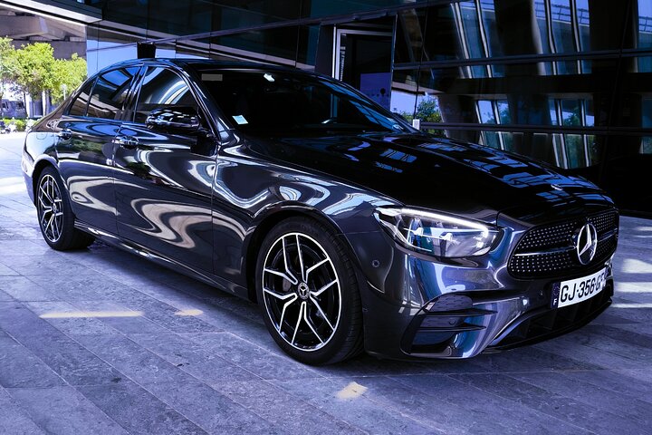 Private Transfer from Marseille Airport to Avignon