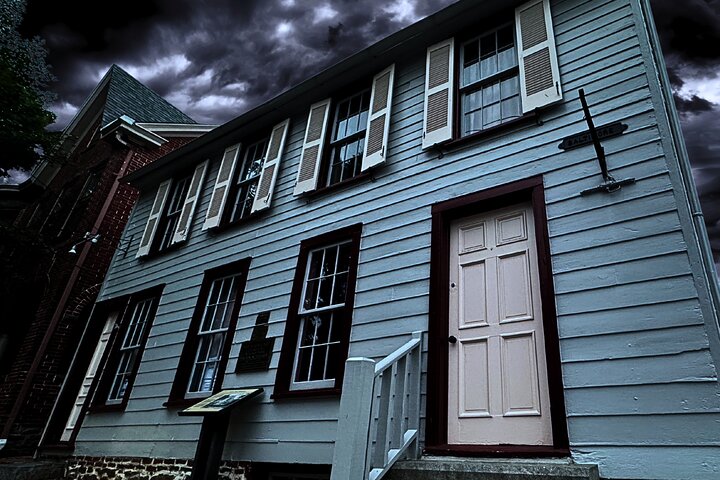Jennie Wade Birthplace Ghost Hunt with Equipment in Gettysburg