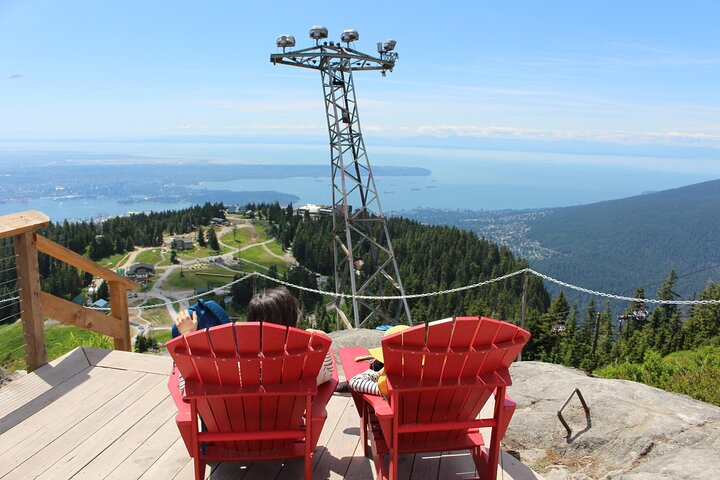 Grouse Mountain, Skyride Gondola & Capilano Bridge from Vancouver