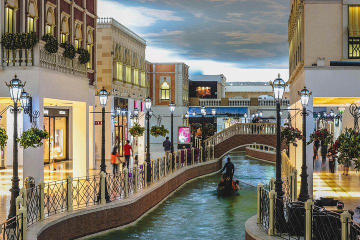 Doha City Tour, Villaggio Mall and Free Gondola Ride