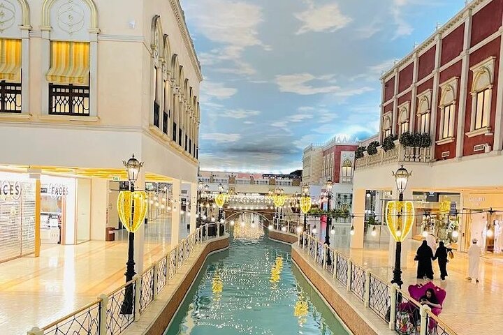 Doha City Tour, Villaggio Mall and Free Gondola Ride