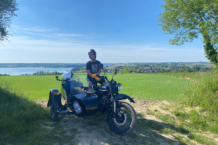 Saint Malo and Saint Suliac in Vintage Sidecar with Driver
