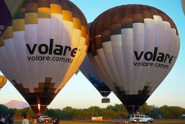 Teotihuacan Hot Air Balloon Flight from Mexico City / Volare