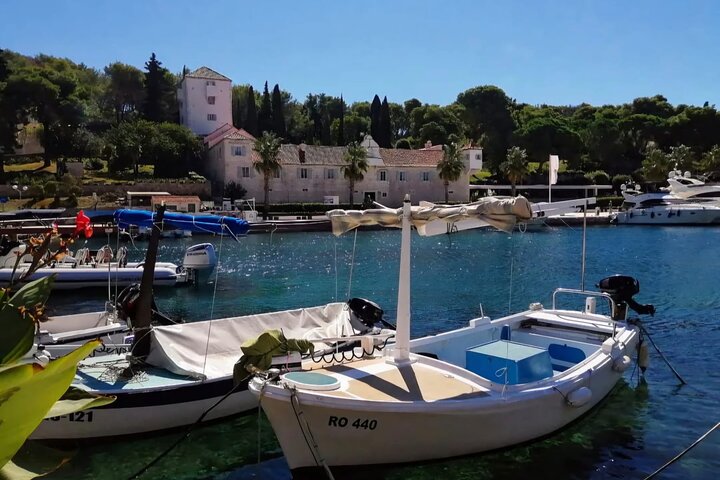 Private boat tour Blue Lagoon and 3 Islands from Trogir or Split