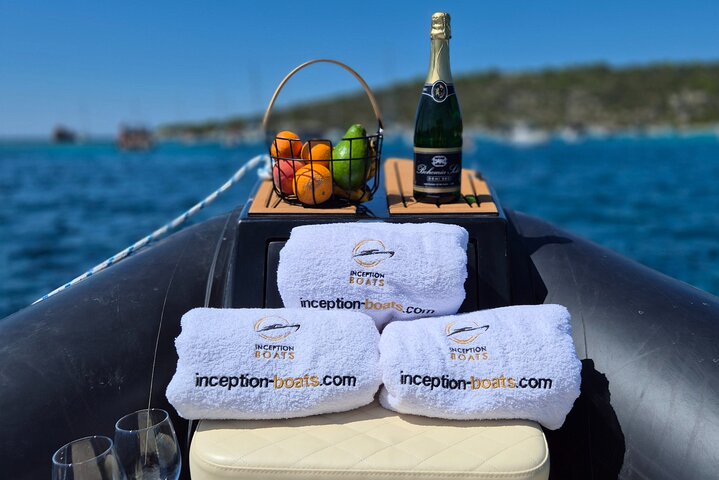 Private boat tour Blue Lagoon and 3 Islands from Trogir or Split