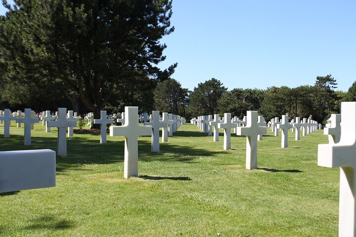 Omaha, Utah, Sainte-Mere-Eglise - Follow in the GIs' footsteps
