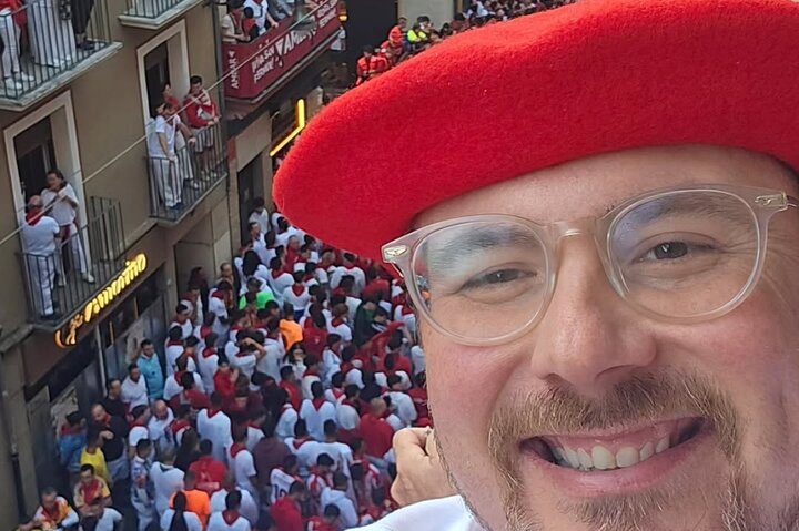 VIP San Fermin : Balcony in Estafeta, Churros y Gigantes