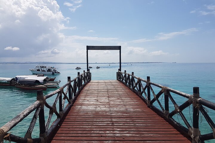 Spice , Prison Island ,Stone Town and Slave Market Site Tour