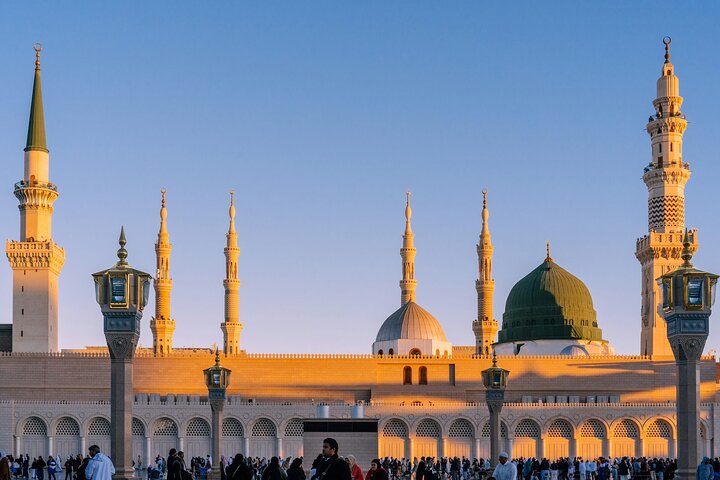 Private Guided Spiritual Ziyarat Tour of Madinah