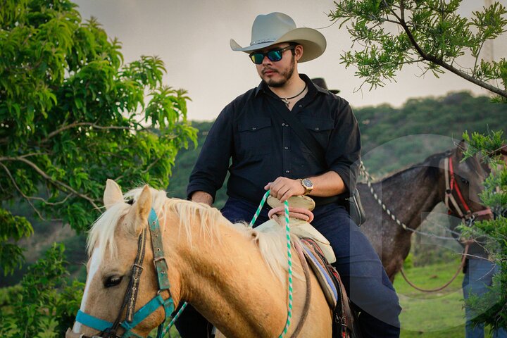 Horseback Riding in the Guanajuato Hills