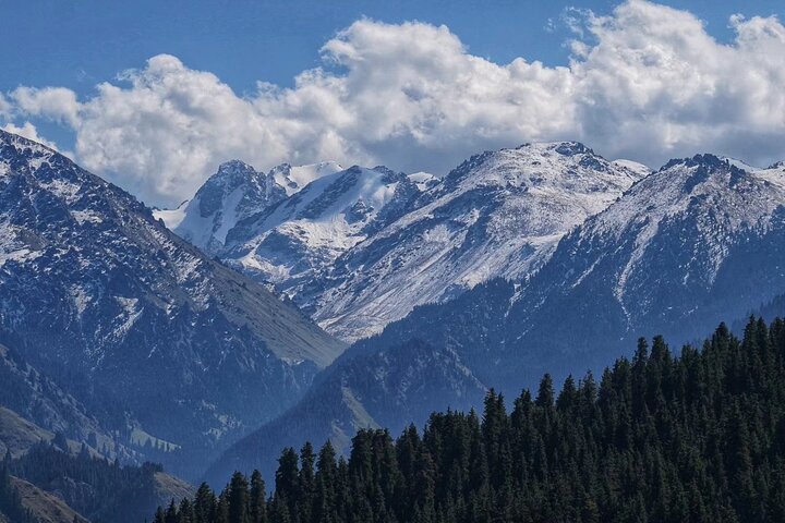 Private Day Tour to Tianchi Heavenly Lake and Red Hill fr Urumqi