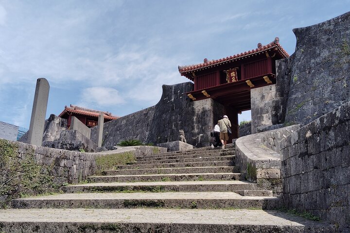 Shurijo Castle & Royal Mausoleum Tour – Ryukyu Kingdom Heritage