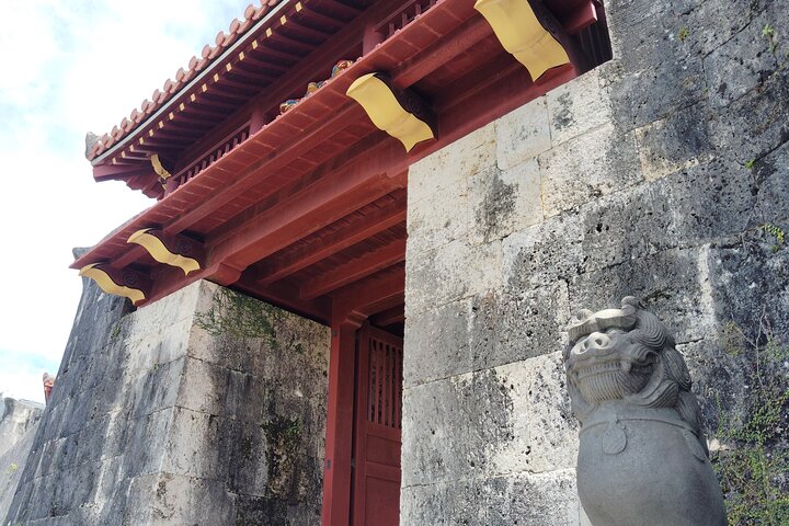 Shurijo Castle & Royal Mausoleum Tour – Ryukyu Kingdom Heritage