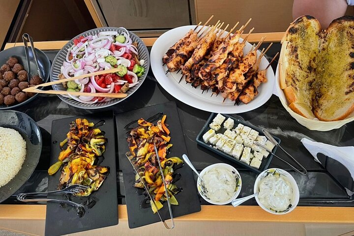 Mykonos Delos Rhenia Daily Cruise with BBQ, Drinks & Transfer