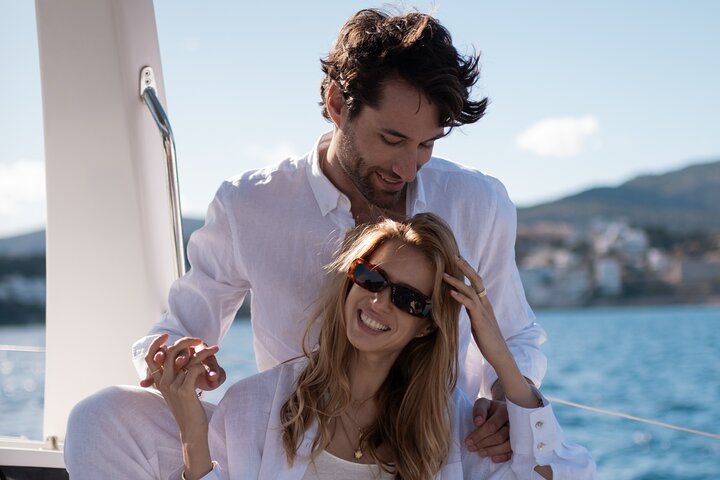 Private sailing yacht by the Bay of Palma and nearby coves