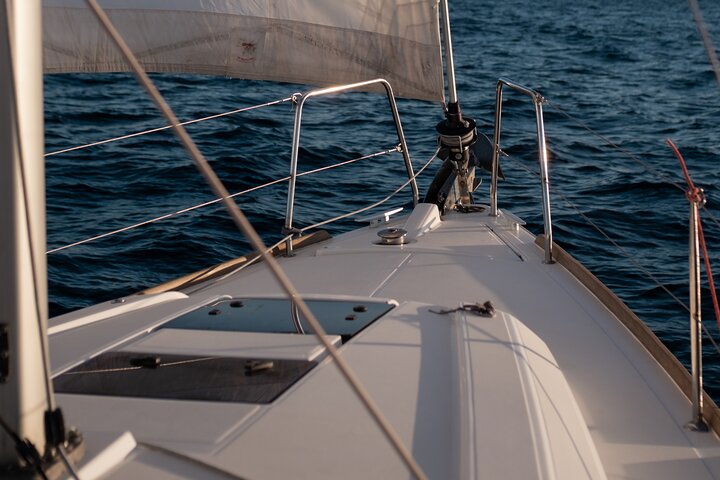Private sailing yacht by the Bay of Palma and nearby coves