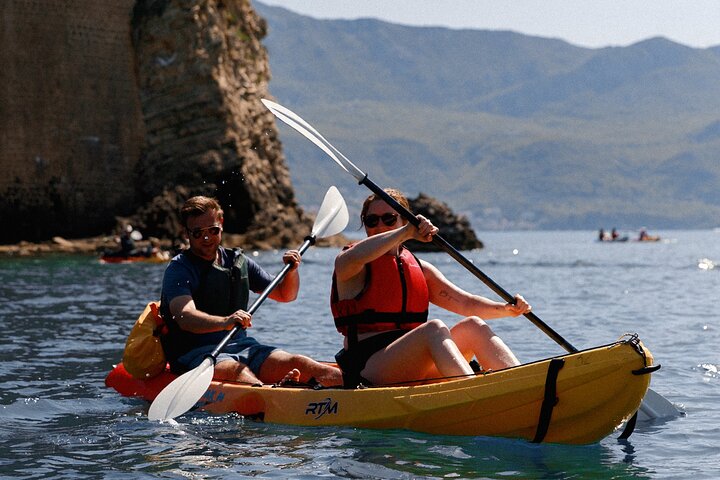 Budva Bay: Kayak & SUP Tour to Coastal Caves