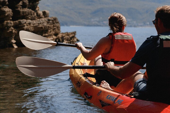 Budva Bay: Kayak & SUP Tour to Coastal Caves