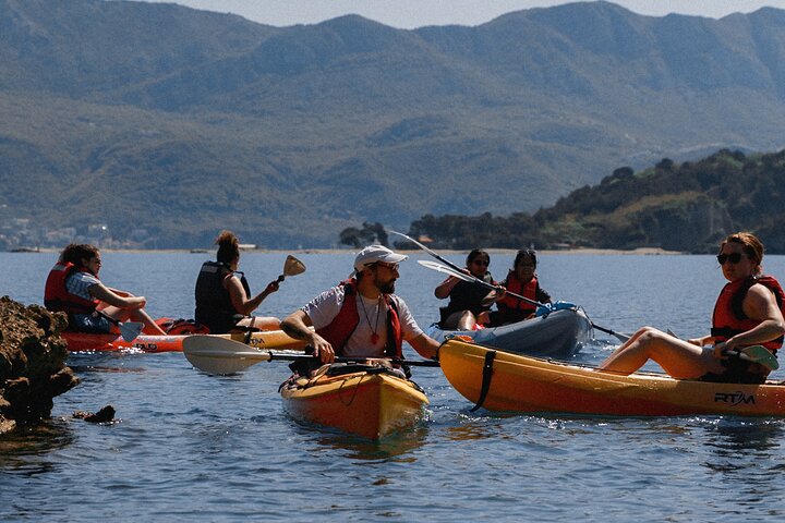 Budva Bay: Kayak & SUP Tour to Coastal Caves