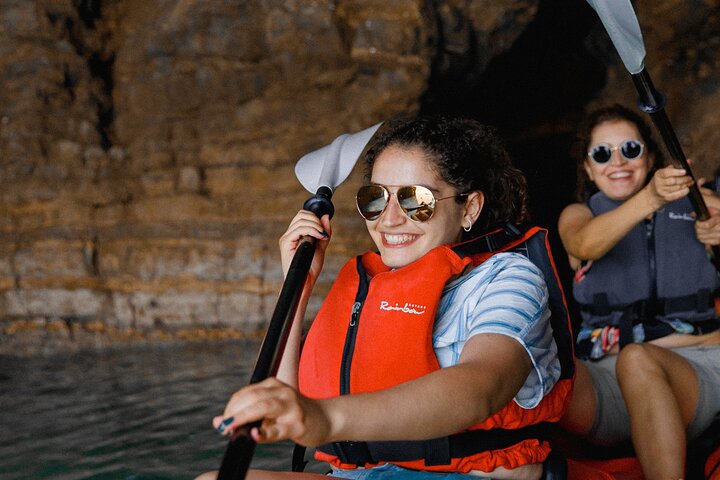 Budva Bay: Kayak & SUP Tour to Coastal Caves